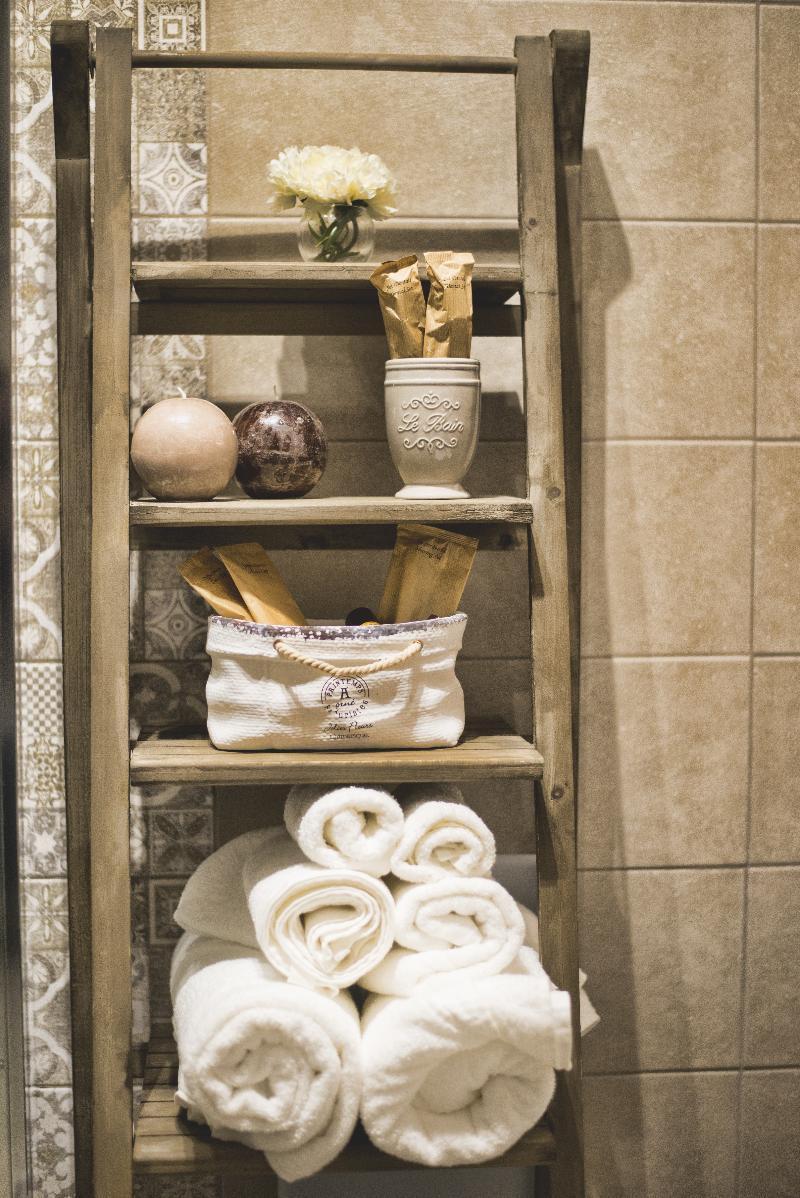 Elegant B&B - Il Vicolo Storico Σαλέρνο Εξωτερικό φωτογραφία