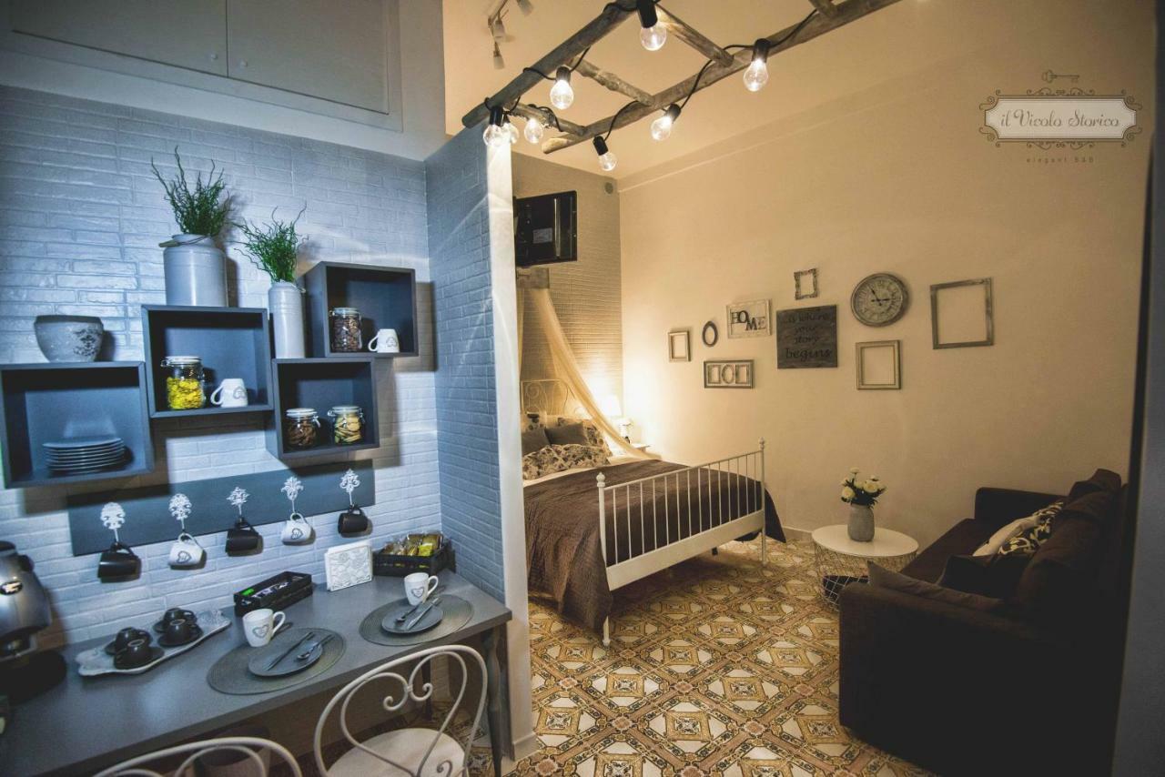Elegant B&B - Il Vicolo Storico Σαλέρνο Εξωτερικό φωτογραφία