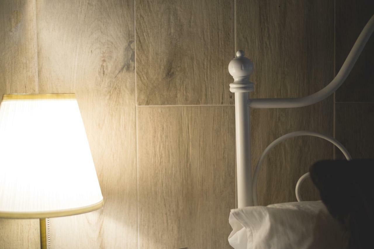 Elegant B&B - Il Vicolo Storico Σαλέρνο Εξωτερικό φωτογραφία