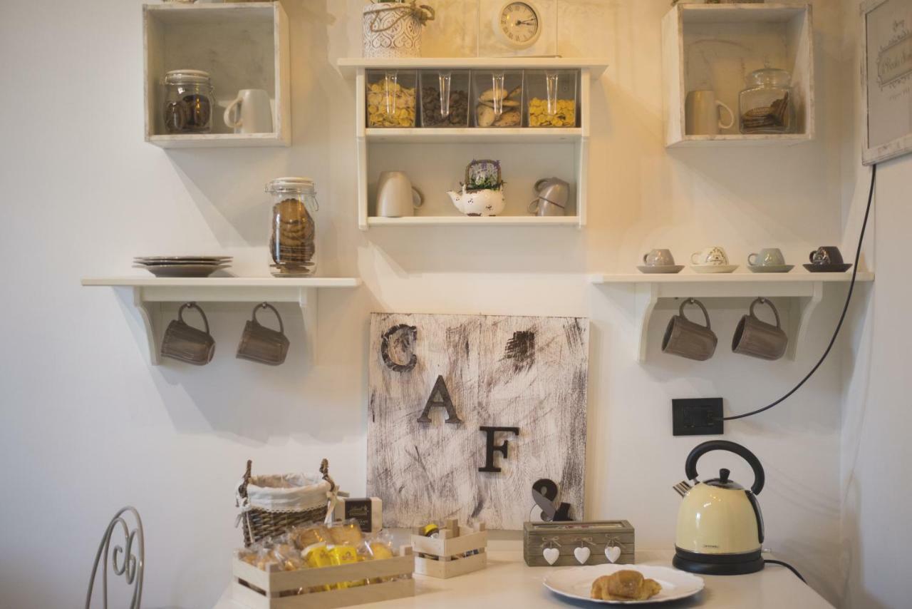 Elegant B&B - Il Vicolo Storico Σαλέρνο Εξωτερικό φωτογραφία