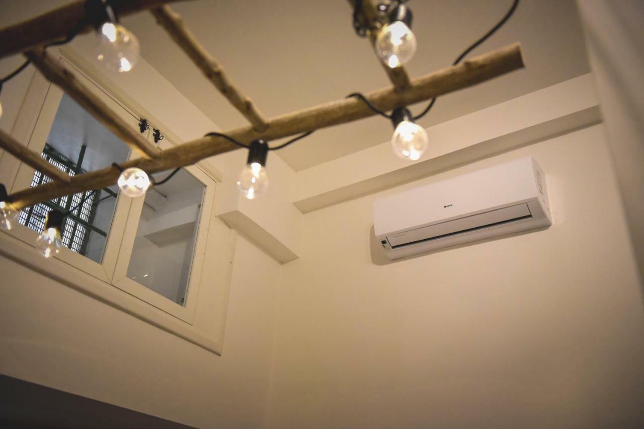 Elegant B&B - Il Vicolo Storico Σαλέρνο Εξωτερικό φωτογραφία