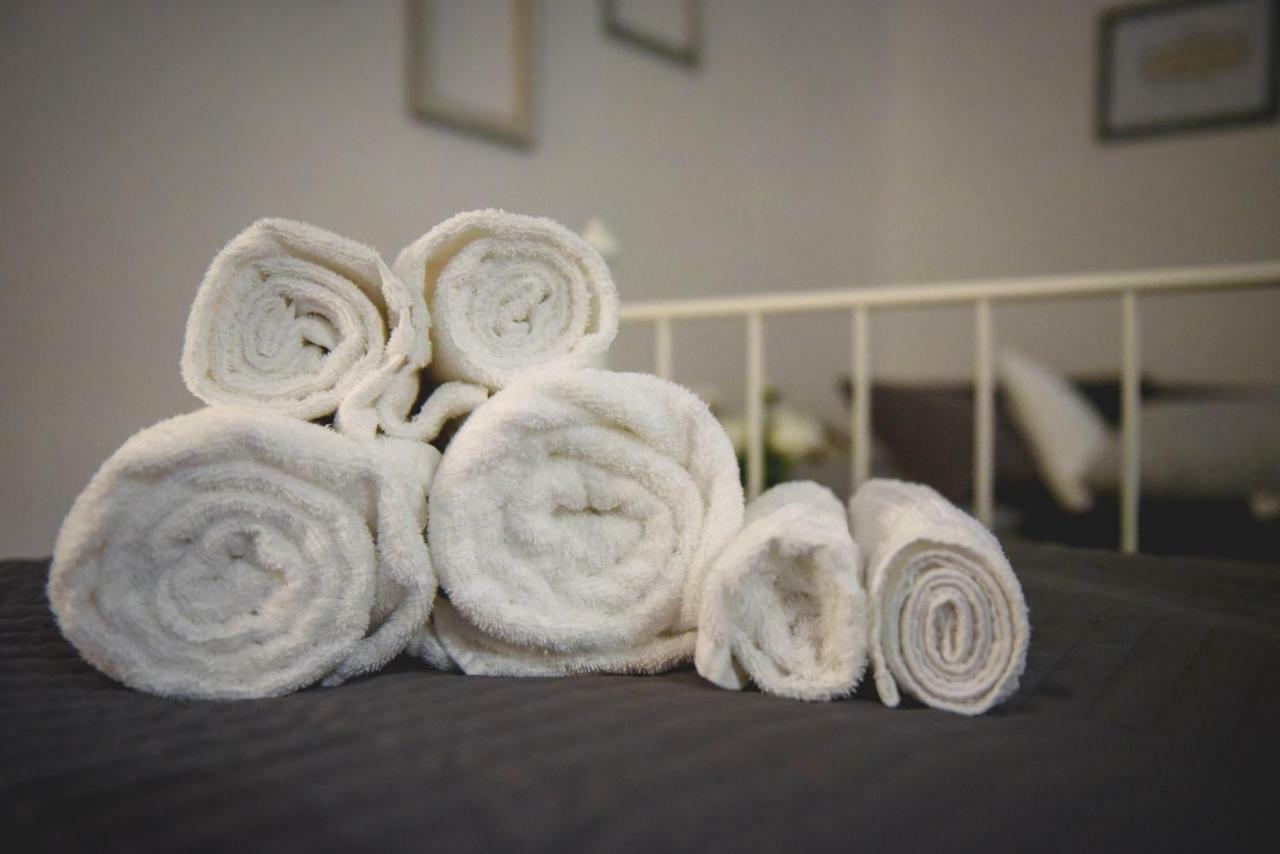 Elegant B&B - Il Vicolo Storico Σαλέρνο Εξωτερικό φωτογραφία